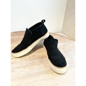 TOMS Women’s Suede Sneaker